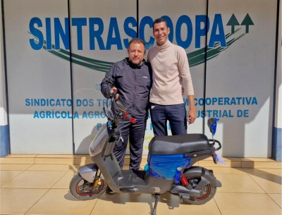 Trabalhadores da C.Vale recebem prêmios sorteados no Congresso da Categoria Trabalhadores da C.Vale recebem prêmios sorteados no Congresso da Categoria